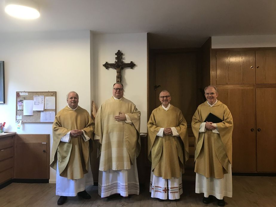 Die bei der Orgelweihe anwesenden Priester: v.l.n.r. Pfr. Dr. Dagobert Vonderau, Msgr. Dr. Markus Bosbach, Pfarrvikar Bernd-Michael Fasel und Pfr. Michael Kuhlmann.